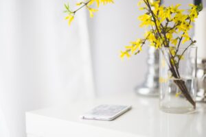 iphone, iphone 6, iphone 6 plus, apple, white desk, desk, nature, flower wallpaper, flowers, yellow flowers, spring, work, workspace, office, flower background, officespace, interior, home, home office, beautiful flowers, technology, mobile, phone